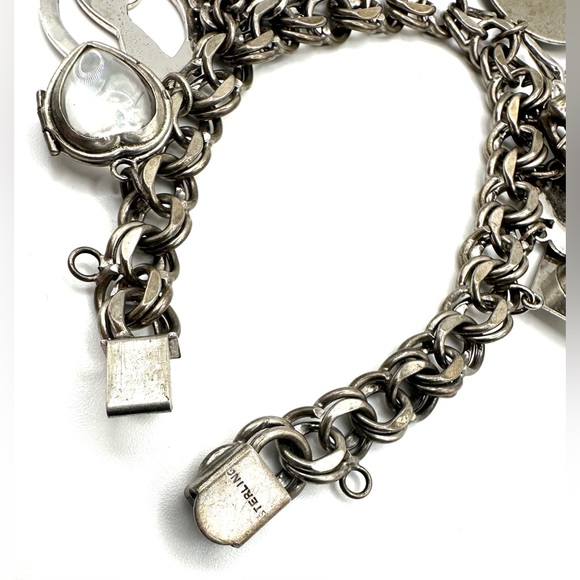 Vintage 1960s Sterling Silver 925 Double Linked Charm Bracelet with 9 Charms - Picture 11 of 11